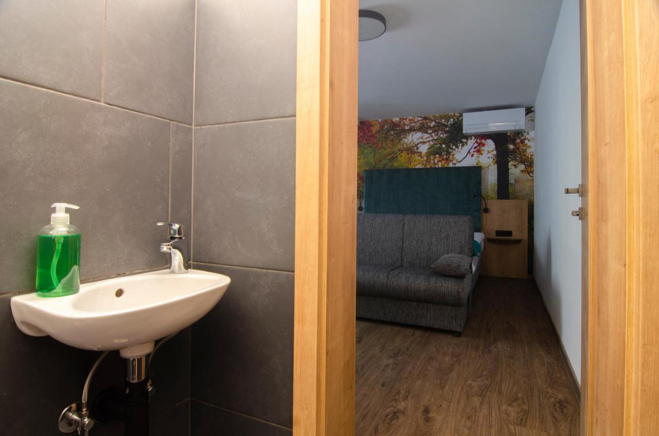 Apartments With Private Saunas & Wellness Gobi พอดเชเทอร์เทค ภายนอก รูปภาพ