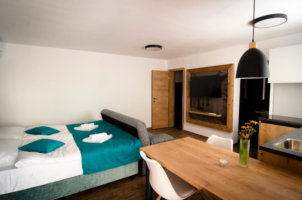 Apartments With Private Saunas & Wellness Gobi พอดเชเทอร์เทค ภายนอก รูปภาพ