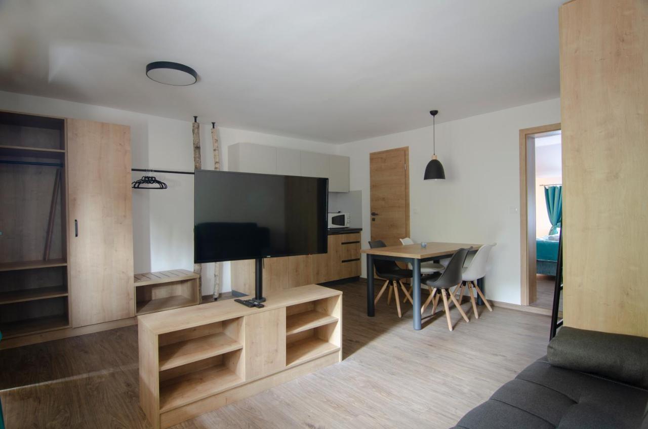 Apartments With Private Saunas & Wellness Gobi พอดเชเทอร์เทค ภายนอก รูปภาพ