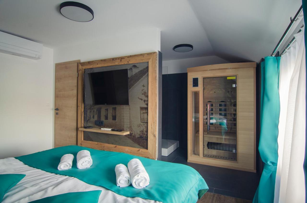 Apartments With Private Saunas & Wellness Gobi พอดเชเทอร์เทค ภายนอก รูปภาพ