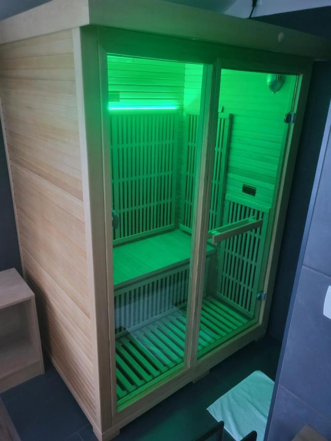 Apartments With Private Saunas & Wellness Gobi พอดเชเทอร์เทค ภายนอก รูปภาพ